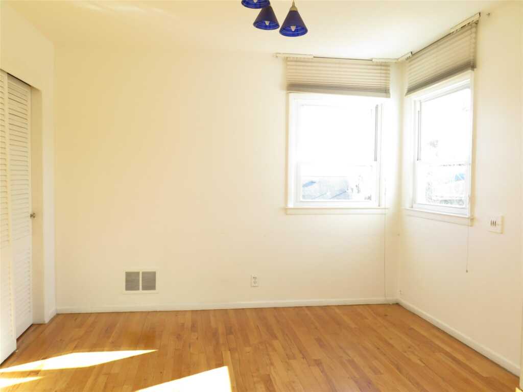 25 Winchester Oval, Unit ##1, New Rochelle, NY 10805 - Photo 8 of 15