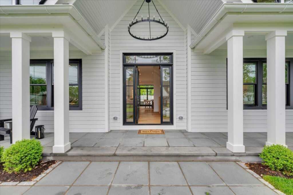 12 Fairway Avenue, Rye, NY 10580 - Photo 2 of 49