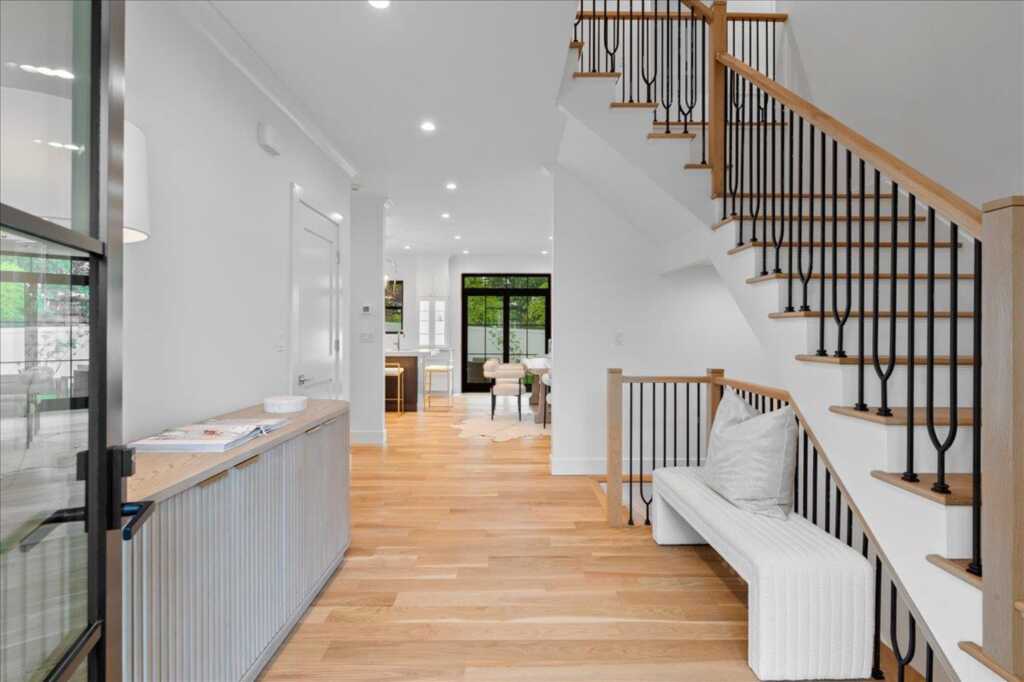 12 Fairway Avenue, Rye, NY 10580 - Photo 4 of 49