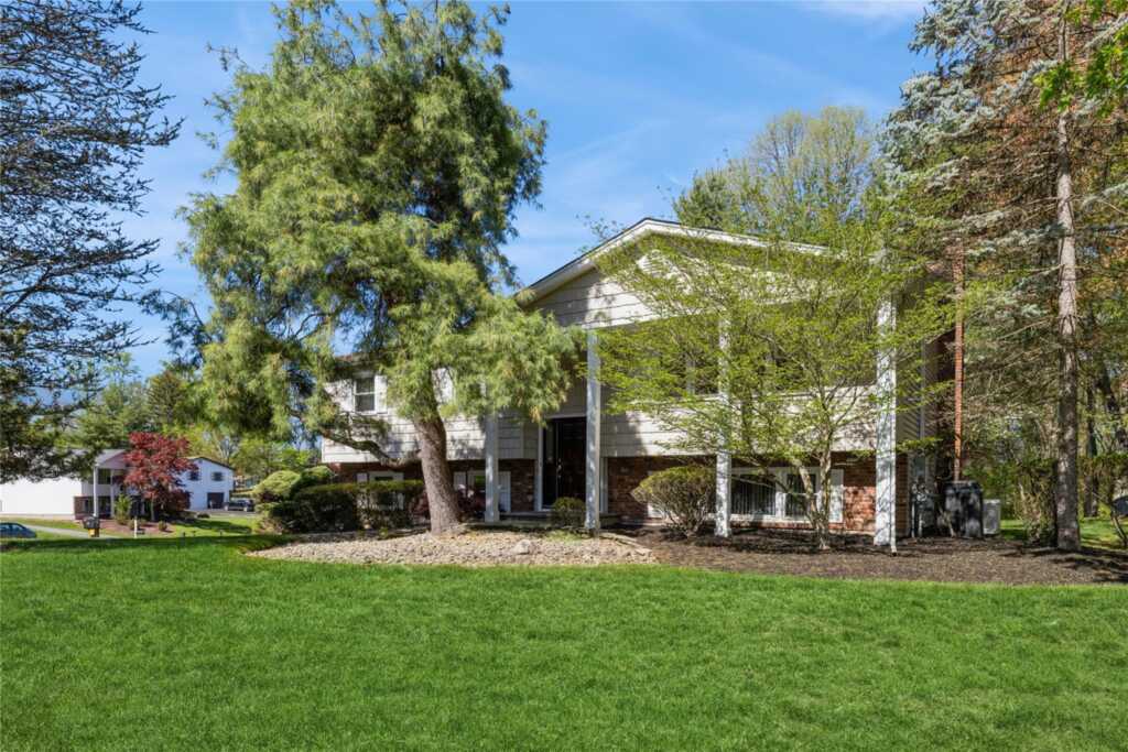 28 Verona Court, New City, NY 10956