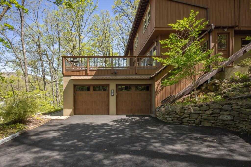 4 Steinway Court, Suffern, NY 10901 - Photo 3 of 34