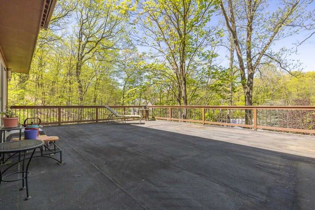 4 Steinway Court, Suffern, NY 10901 - Photo 5 of 34
