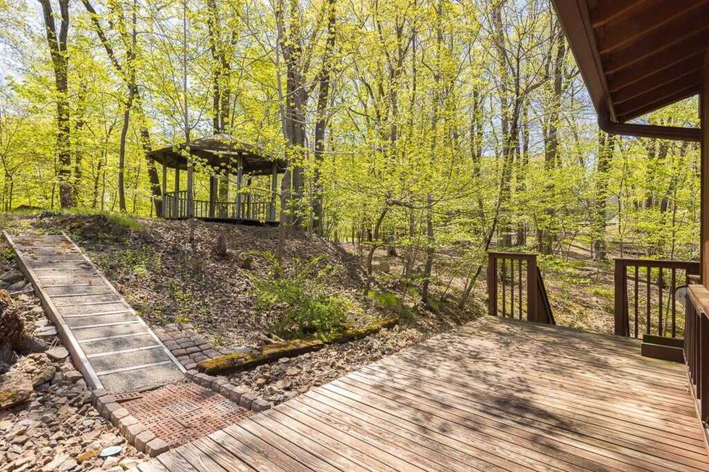 4 Steinway Court, Suffern, NY 10901 - Photo 7 of 34