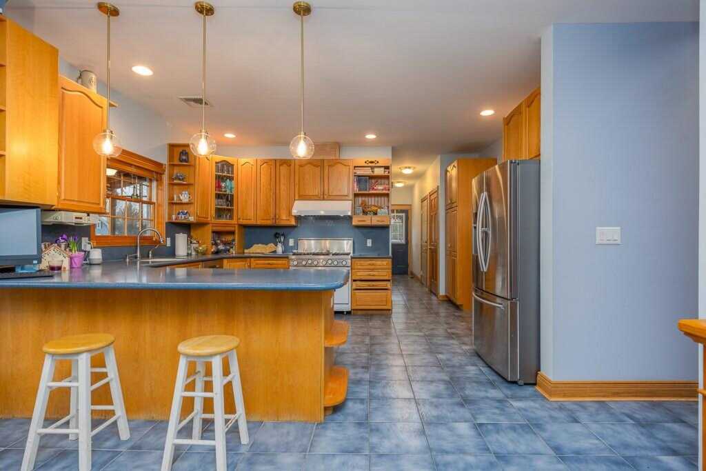 332 Middletown Road, Pearl River, NY 10965 - Photo 12 of 40