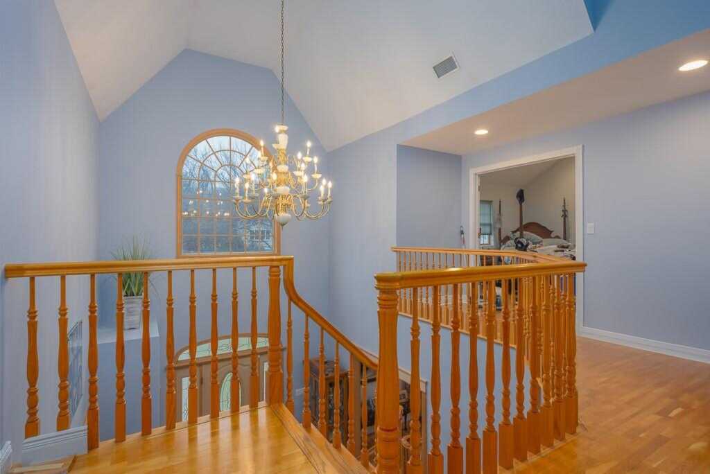 332 Middletown Road, Pearl River, NY 10965 - Photo 15 of 40