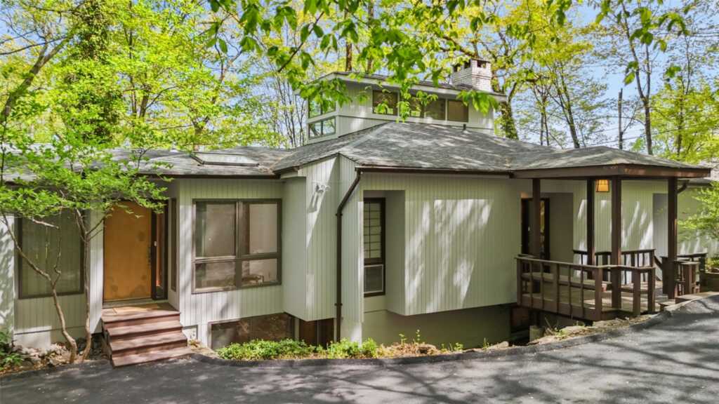 159 Tweed Boulevard, Nyack, NY 10960 - Photo 2 of 34