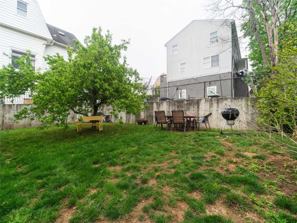 28 Soundview Street, Rye, NY 10573 - Photo 5 of 29