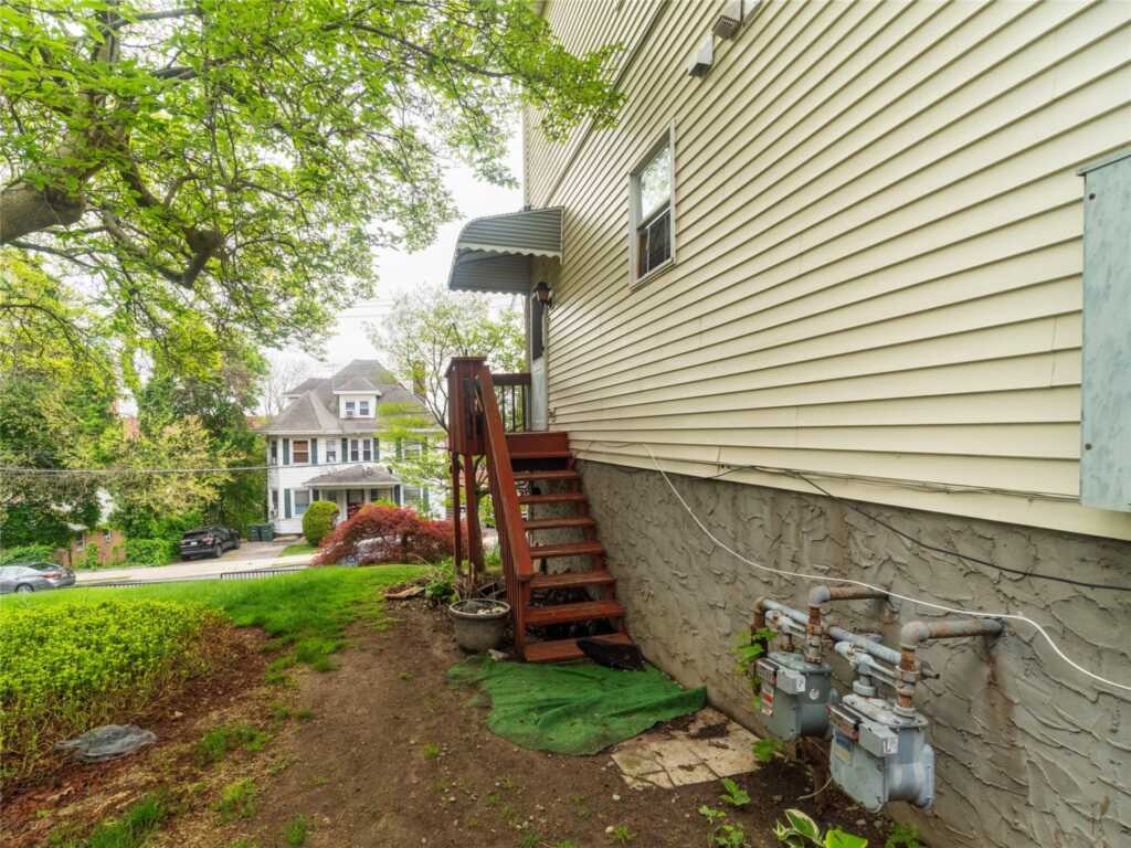 28 Soundview Street, Rye, NY 10573 - Photo 6 of 29