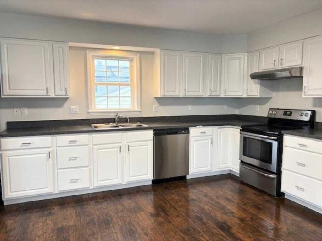 22 Lyon Street, Rye, NY 10573 - Photo 3 of 6