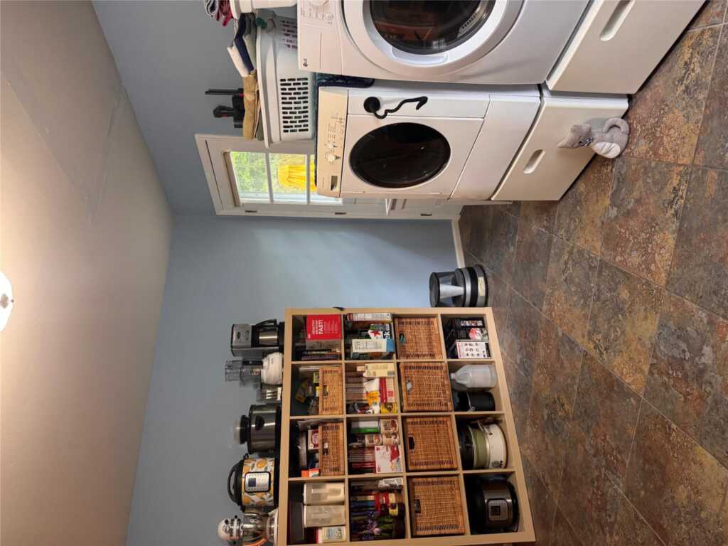 8 Rolling Way, New City, NY 10956 - Photo 19 of 41
