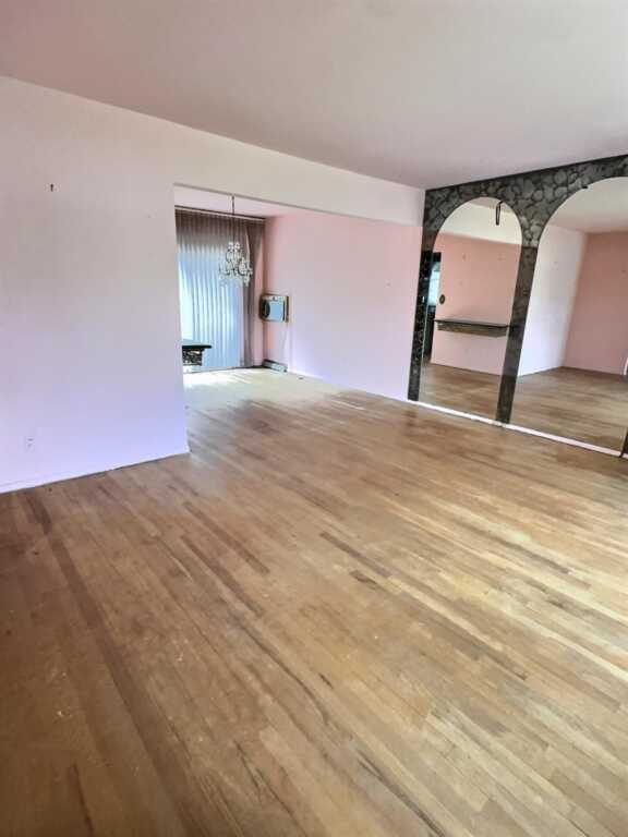 176 Quaspeck Boulevard, Valley Cottage, NY 10989 - Photo 2 of 11