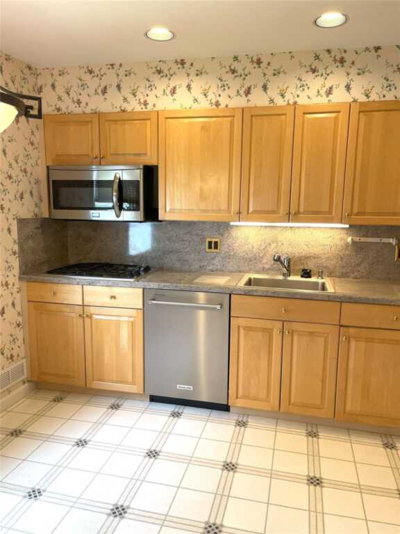 190 Albemarle Road, White Plains, NY 10605 - Photo 14 of 44