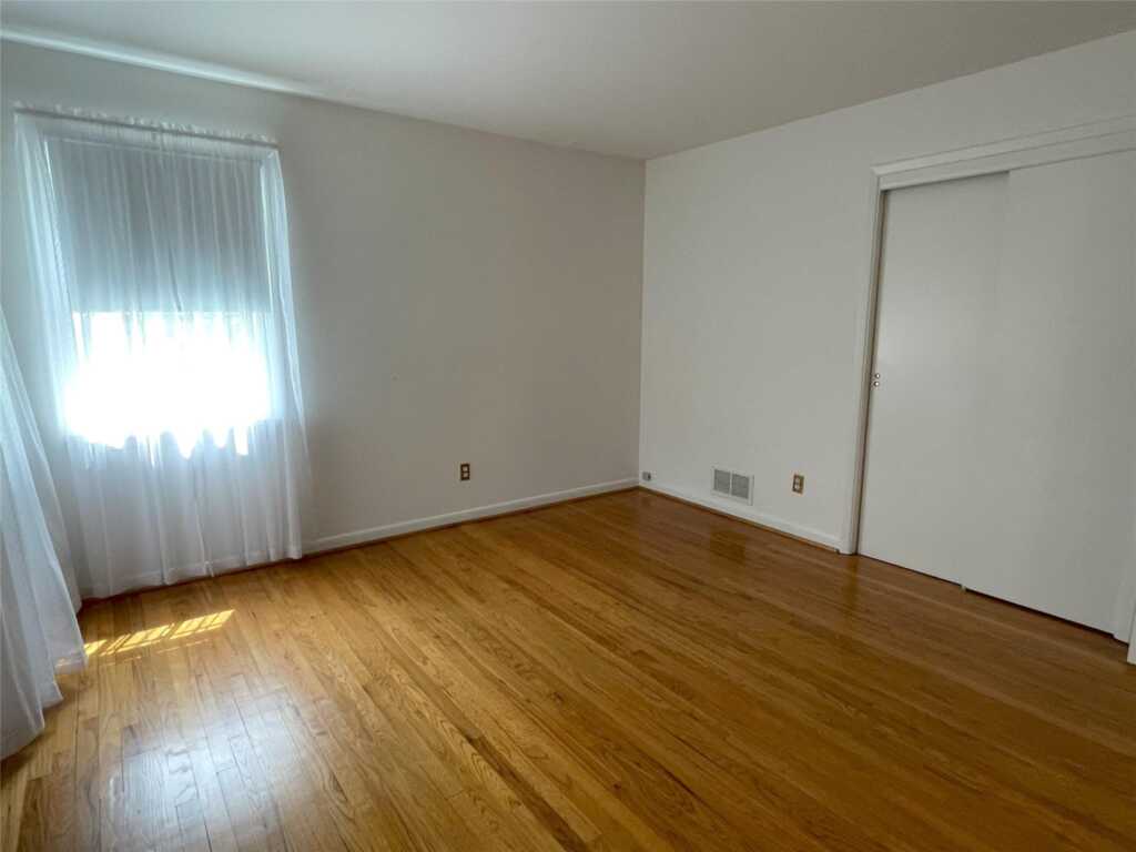 190 Albemarle Road, White Plains, NY 10605 - Photo 20 of 44