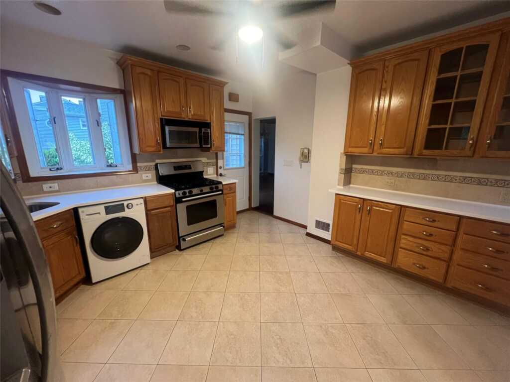 62 Woodland Avenue, Unit #1, New Rochelle, NY 10805 - Photo 3 of 12
