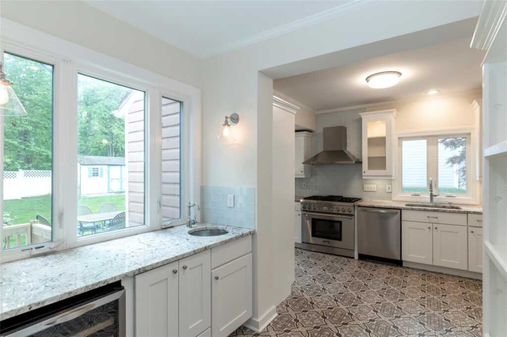 119 Castle Heights Avenue, Nyack, NY 10960 - Photo 13 of 40