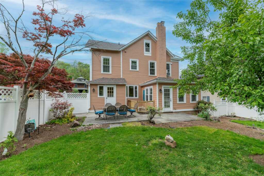 119 Castle Heights Avenue, Nyack, NY 10960 - Photo 4 of 40