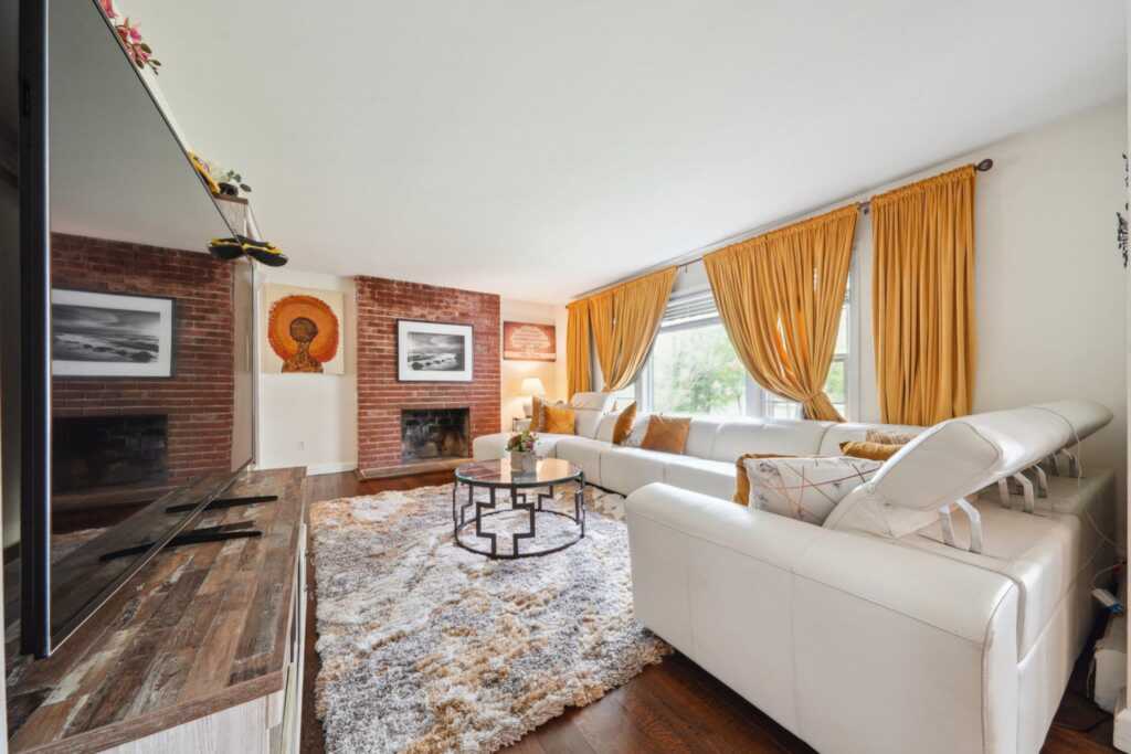 1015 Mamaroneck Avenue, White Plains, NY 10605 - Photo 3 of 29