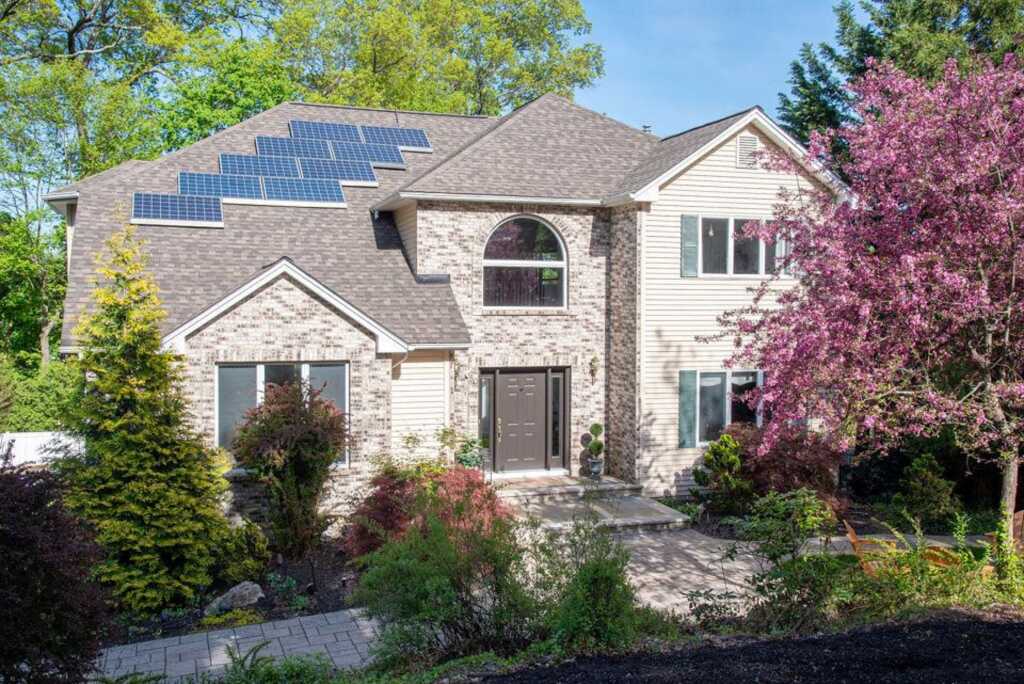 50 Noyes Street, Pearl River, NY 10965