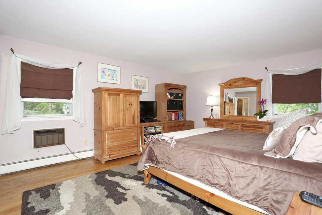 6 Crescent Court, New City, NY 10956 - Photo 14 of 37