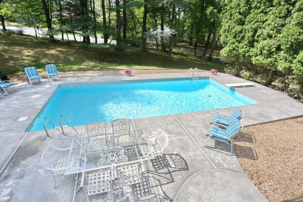 6 Crescent Court, New City, NY 10956 - Photo 2 of 37