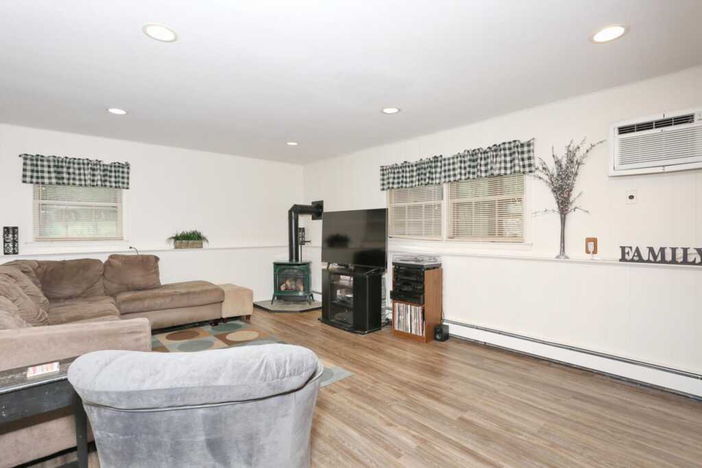 6 Crescent Court, New City, NY 10956 - Photo 20 of 37