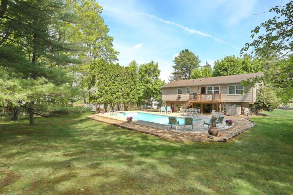 6 Crescent Court, New City, NY 10956 - Photo 30 of 37