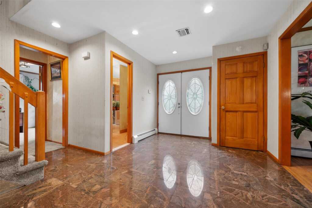 1 Blue Sky Drive, Suffern, NY 10901 - Photo 4 of 50
