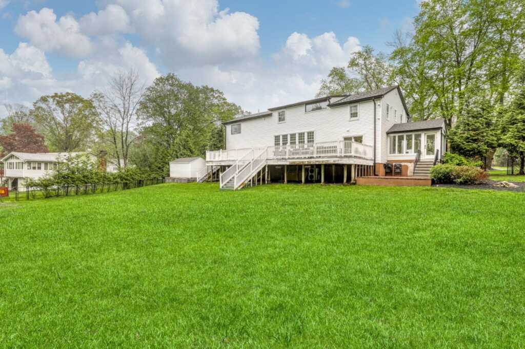 25 Hidden Valley Drive, Suffern, NY 10901 - Photo 31 of 33