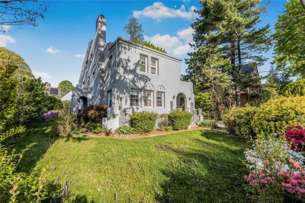 158 Old Mamaroneck Road, White Plains, NY 10605