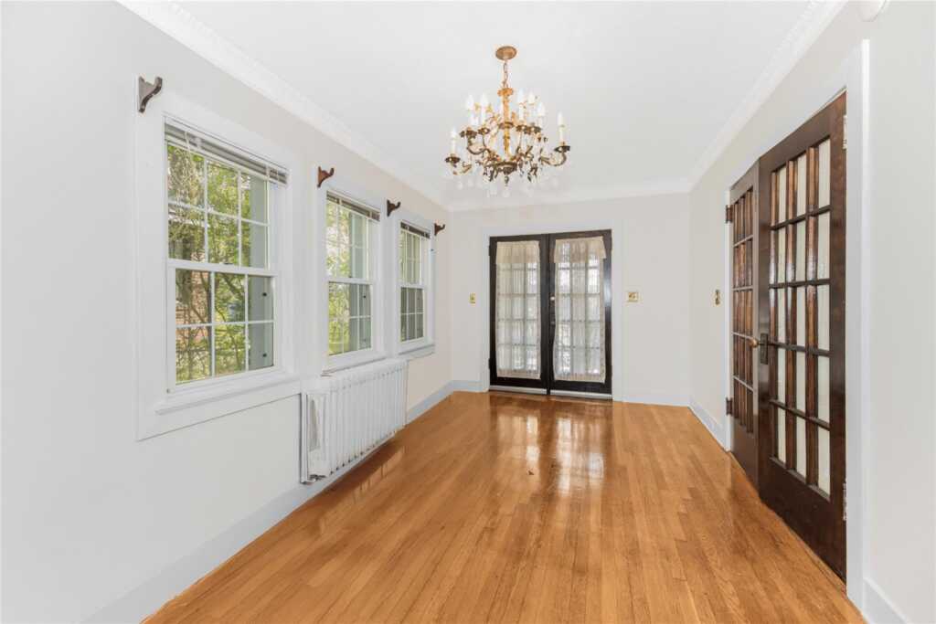 158 Old Mamaroneck Road, White Plains, NY 10605 - Photo 5 of 24