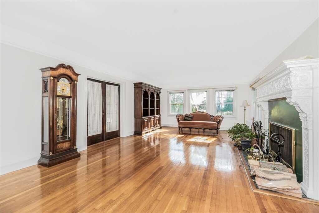 158 Old Mamaroneck Road, White Plains, NY 10605 - Photo 9 of 24