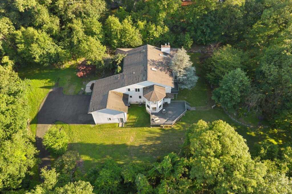 587 Route 306, Suffern, NY 10901 - Photo 2 of 49