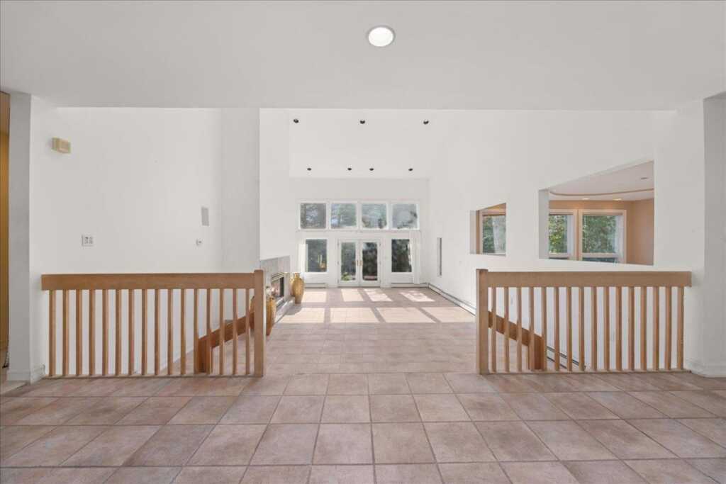 587 Route 306, Suffern, NY 10901 - Photo 8 of 49