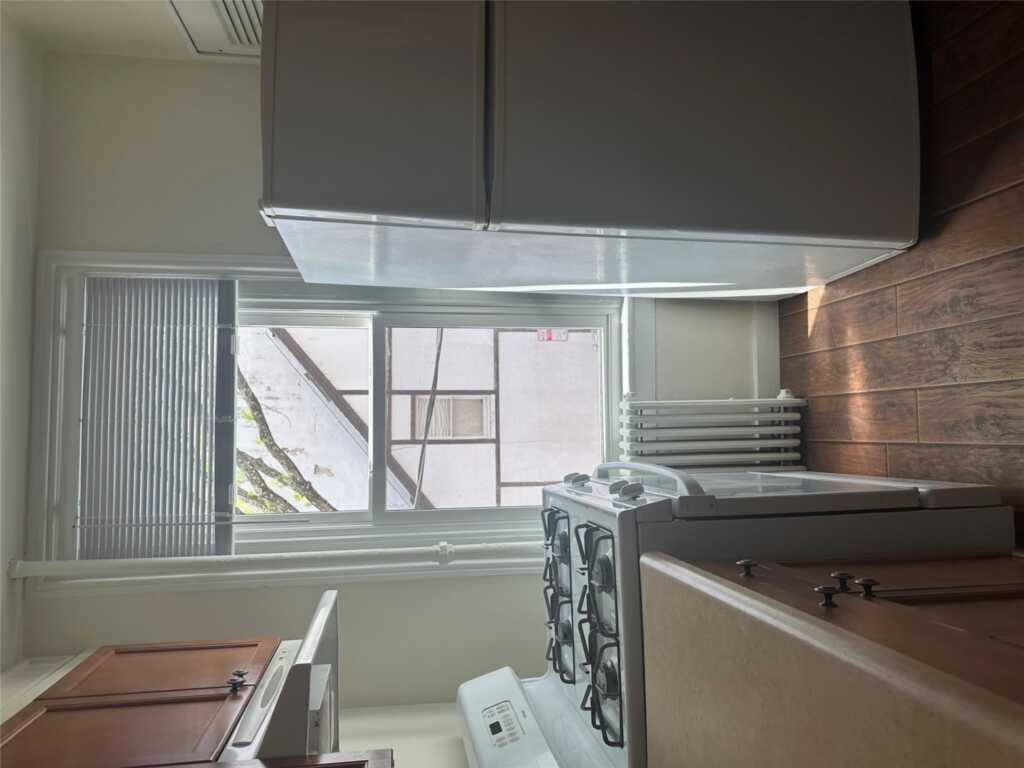 144 Main Strret, Unit #floor 1, Nyack, NY 10960 - Photo 8 of 11