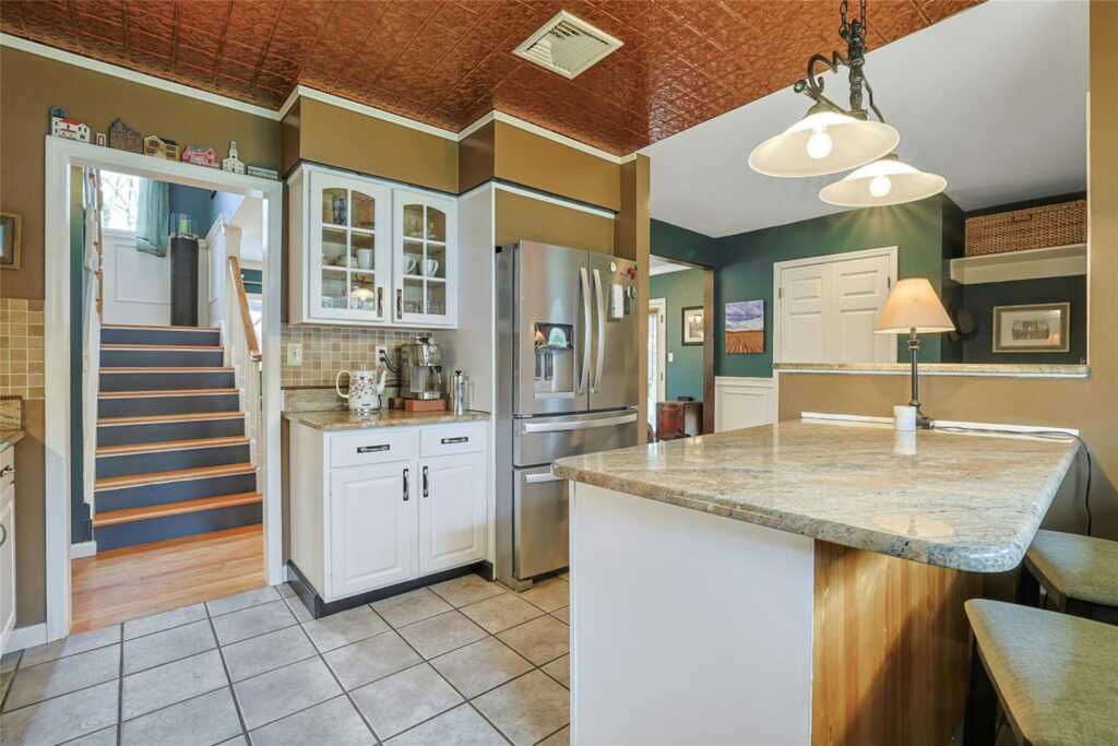 182 Magnolia Street, Pearl River, NY 10965 - Photo 15 of 42