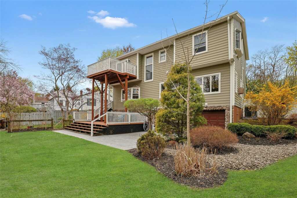182 Magnolia Street, Pearl River, NY 10965 - Photo 3 of 42