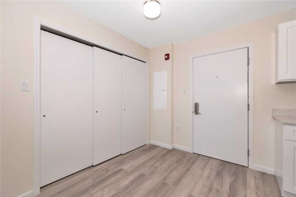 68 Lake Street, Unit #401, White Plains, NY 10603 - Photo 5 of 23