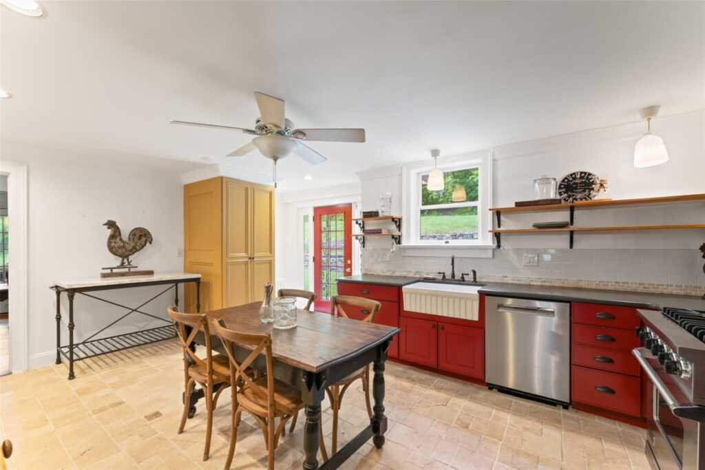 1104 Route 9W, Nyack, NY 10960 - Photo 20 of 39