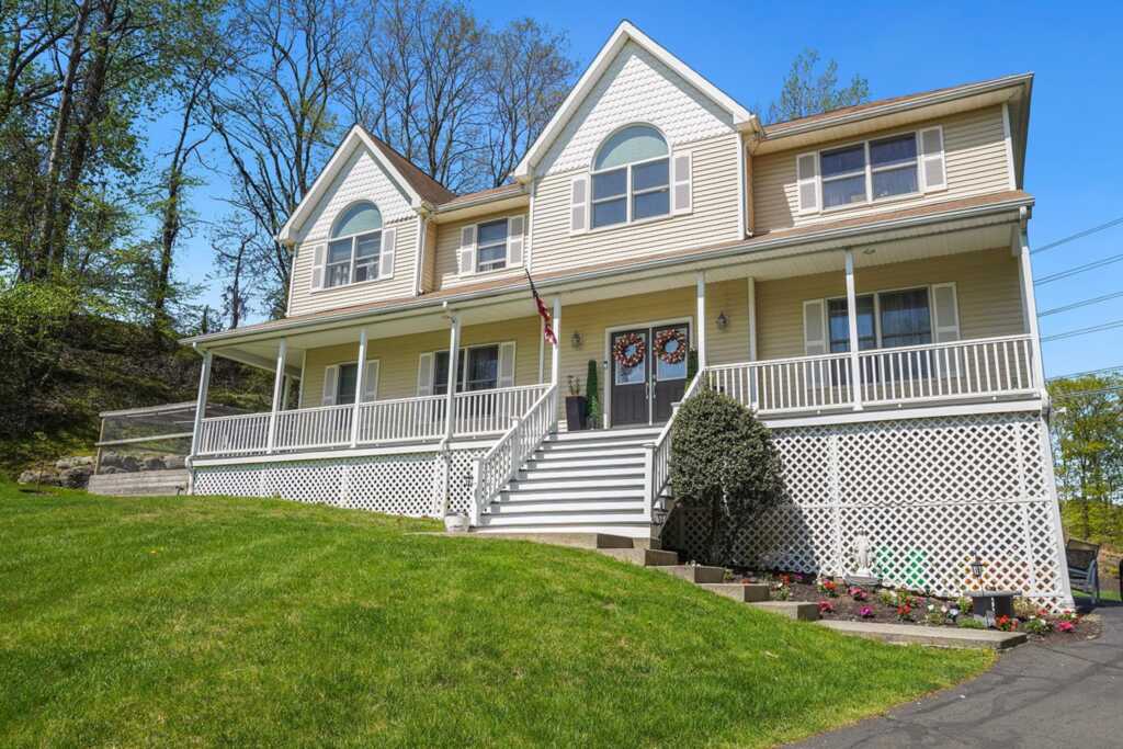 14 Fillmore Drive, Stony Point, NY 10980 - Photo 2 of 40