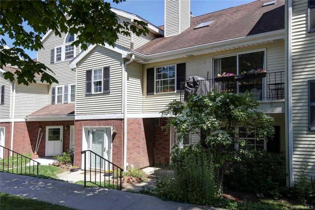 76 Peck Avenue, Unit #2-10, Rye, NY 10580 - Photo 2 of 15