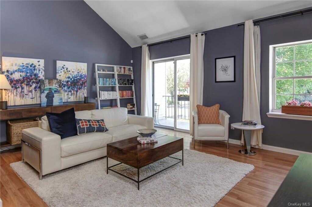 76 Peck Avenue, Unit #2-10, Rye, NY 10580 - Photo 4 of 15