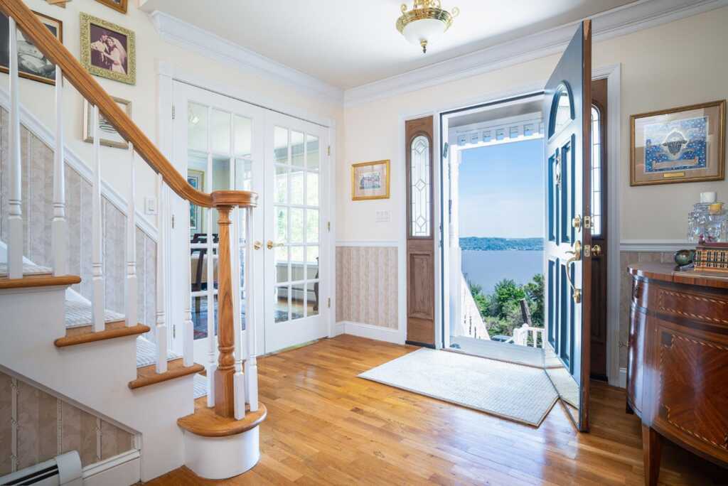 235 South Boulevard, Nyack, NY 10960 - Photo 3 of 36