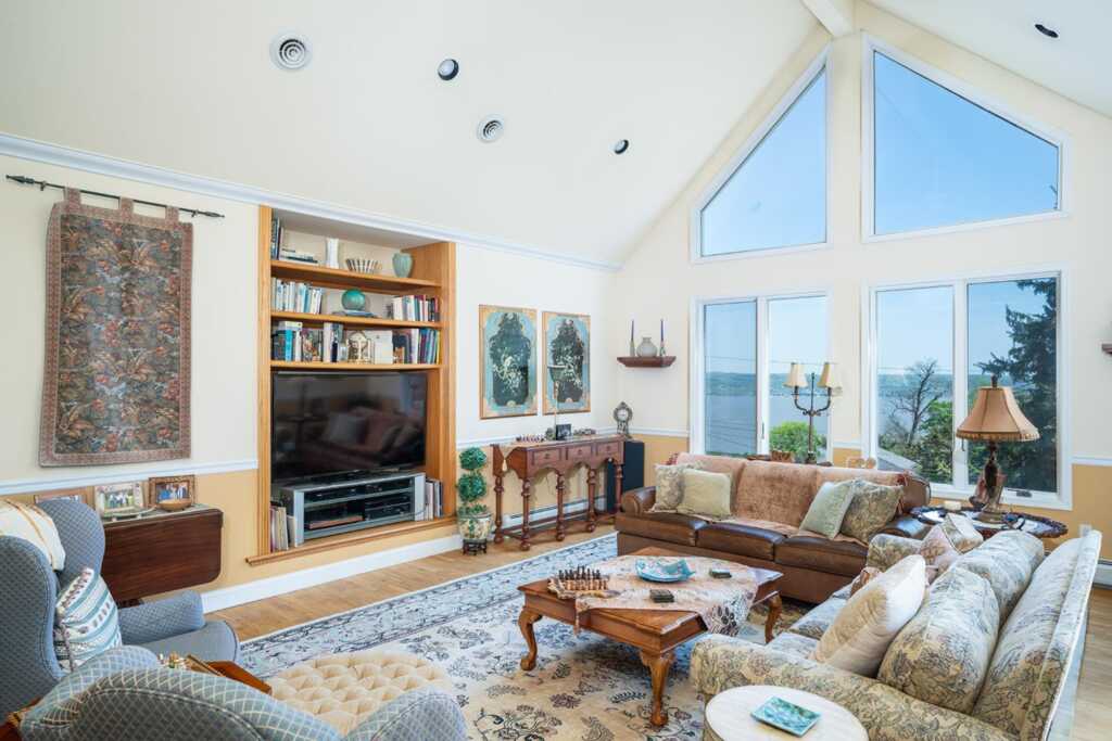 235 South Boulevard, Nyack, NY 10960 - Photo 4 of 36