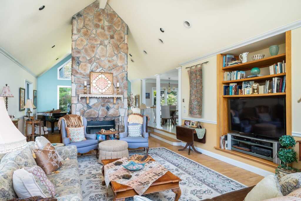 235 South Boulevard, Nyack, NY 10960 - Photo 8 of 36