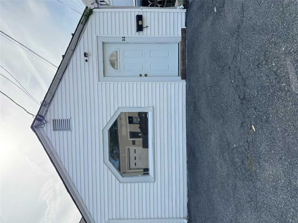 33 Ridge Street, Pearl River, NY 10965
