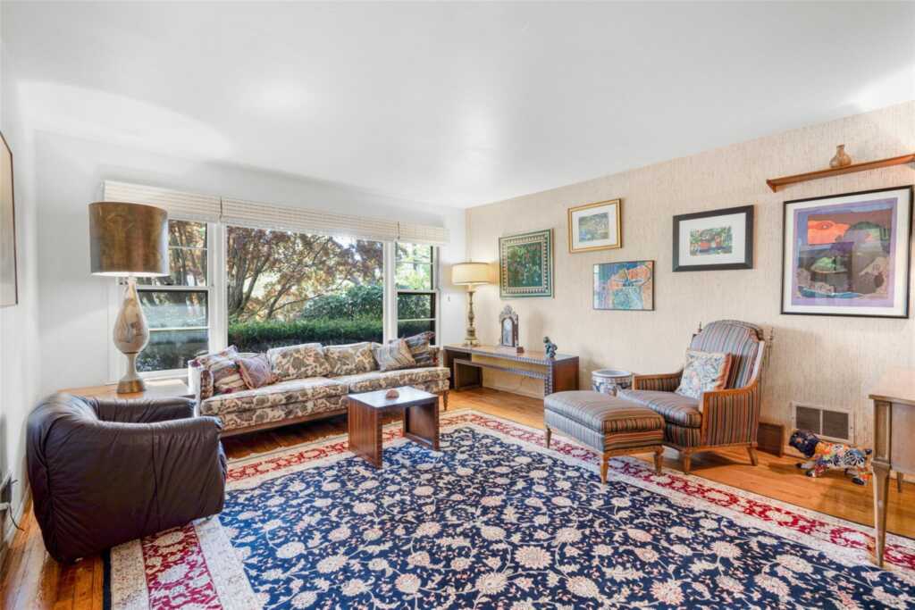 5 Carlton Lane, Rye, NY 10573 - Photo 3 of 33