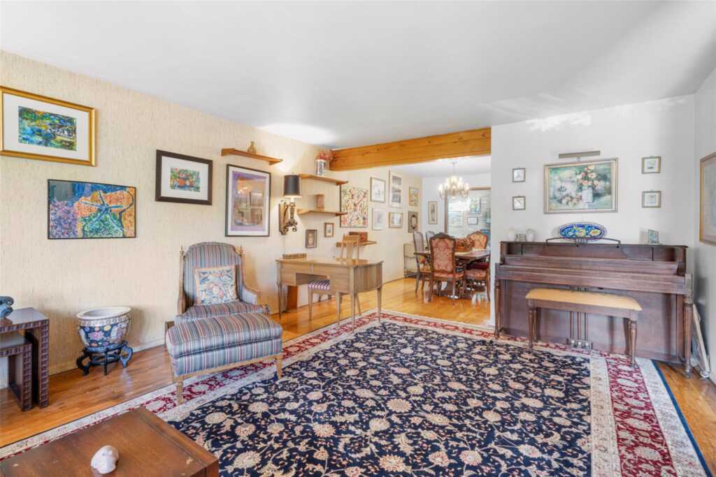 5 Carlton Lane, Rye, NY 10573 - Photo 4 of 33