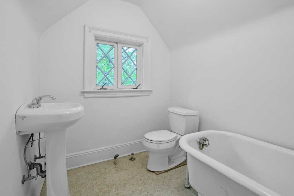 67 Bon Air Avenue, New Rochelle, NY 10804 - Photo 20 of 31
