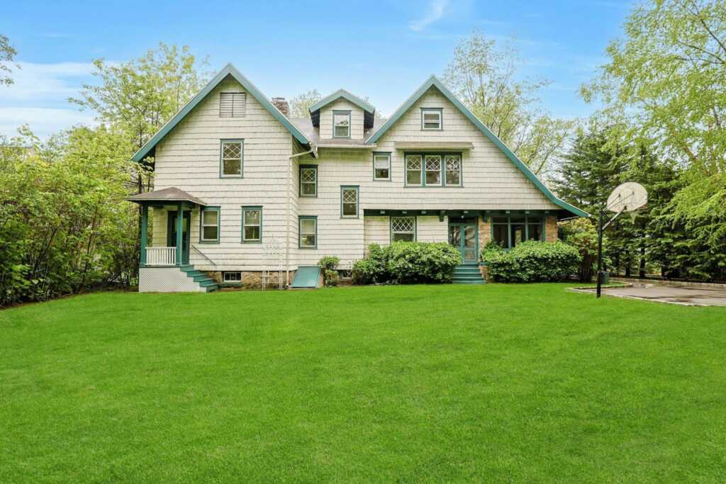 67 Bon Air Avenue, New Rochelle, NY 10804 - Photo 23 of 31