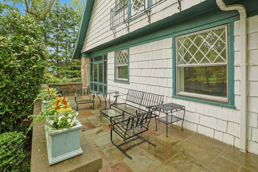 67 Bon Air Avenue, New Rochelle, NY 10804 - Photo 26 of 31